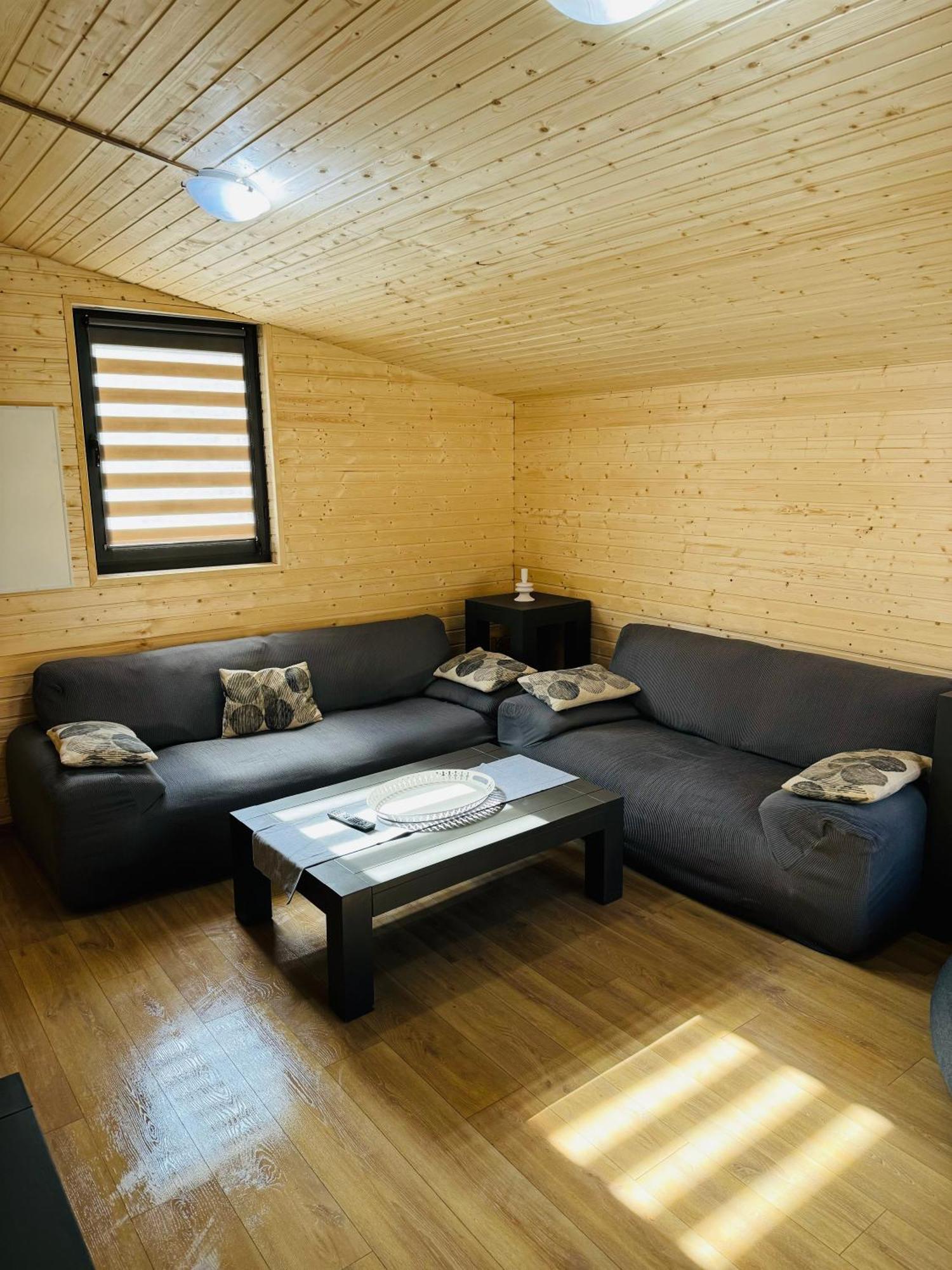 Casutele Suhardul Mic Villa Лаку Рошу Екстериор снимка