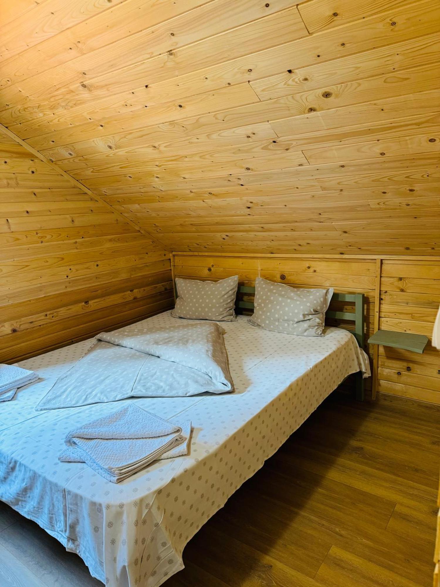 Casutele Suhardul Mic Villa Лаку Рошу Екстериор снимка