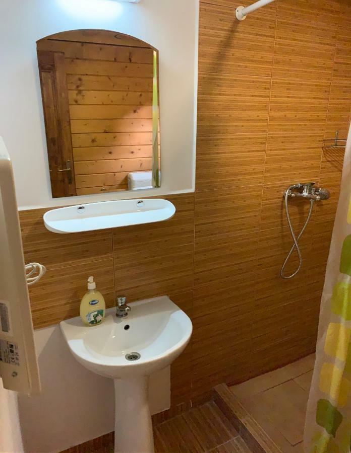 Casutele Suhardul Mic Villa Лаку Рошу Екстериор снимка
